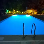 Tropicana Szálloda